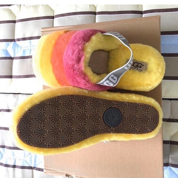 Uggs - Picture 2 of 2